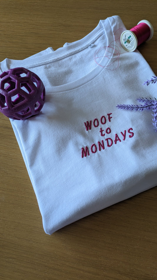 t-shirt ricamata, woof to mondays, alto